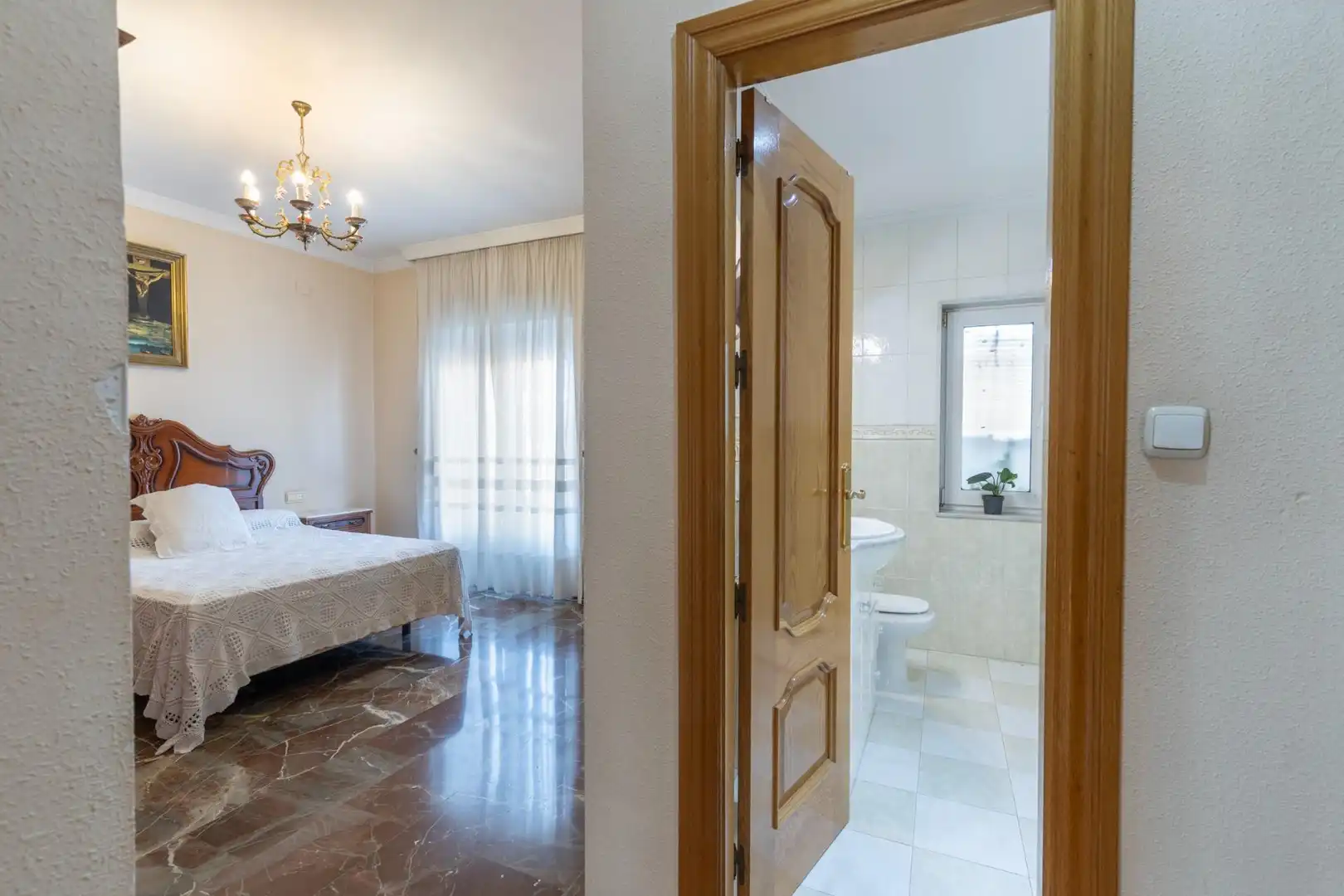 Habitación de Casa o chalet en venta en Las Gabias con Calefacción, Trastero y Balcón