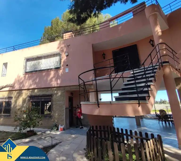 Chalet con terraza en venta en Los Balcones - Los Altos