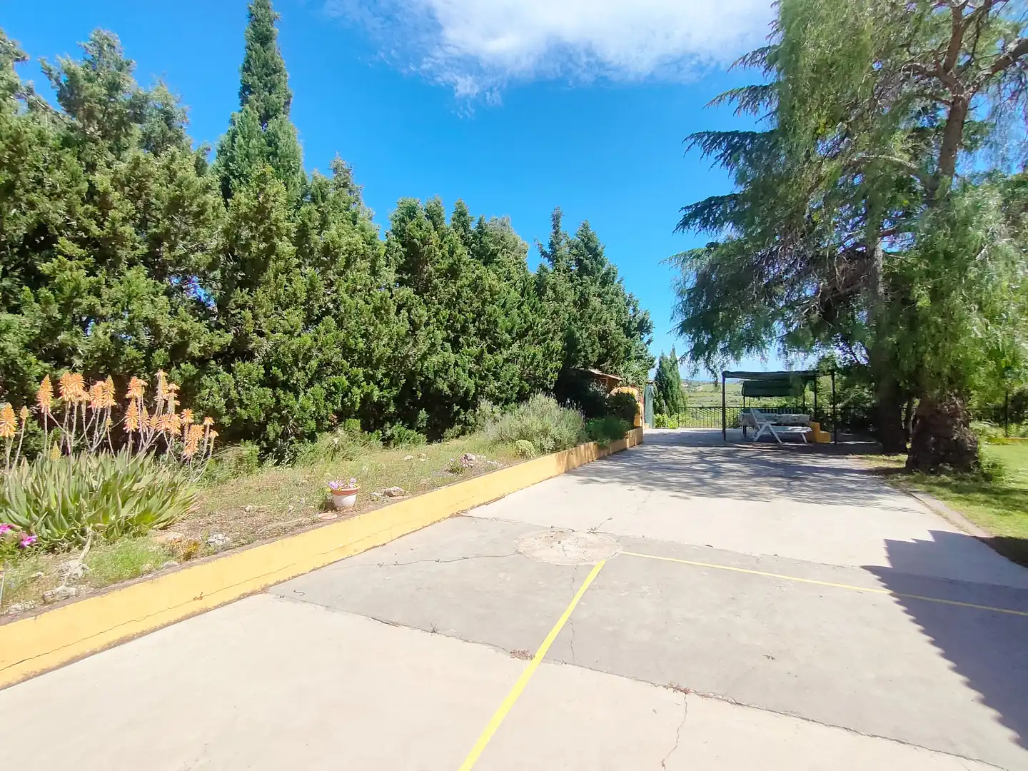 Parking of Houses for sale in Godelleta  with Air Conditioner, Private garden and Terrace