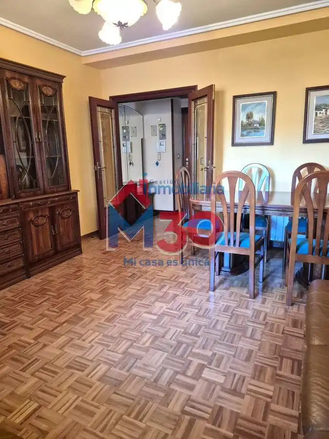 Comedor de Piso en venta en Miranda de Ebro con Calefacción, Parquet y Terraza