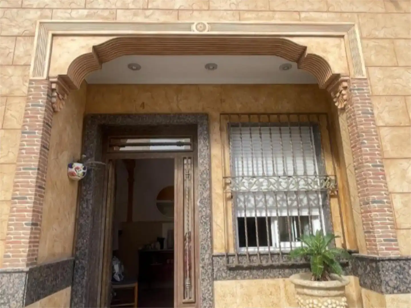 Vista exterior de Casa o xalet en venda en Cox amb Balcó