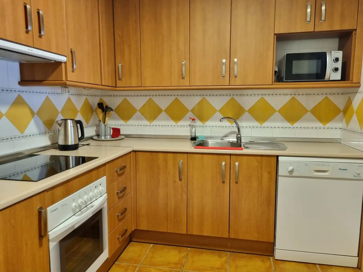 Flat for rent in Calle Chopo, El Paraíso