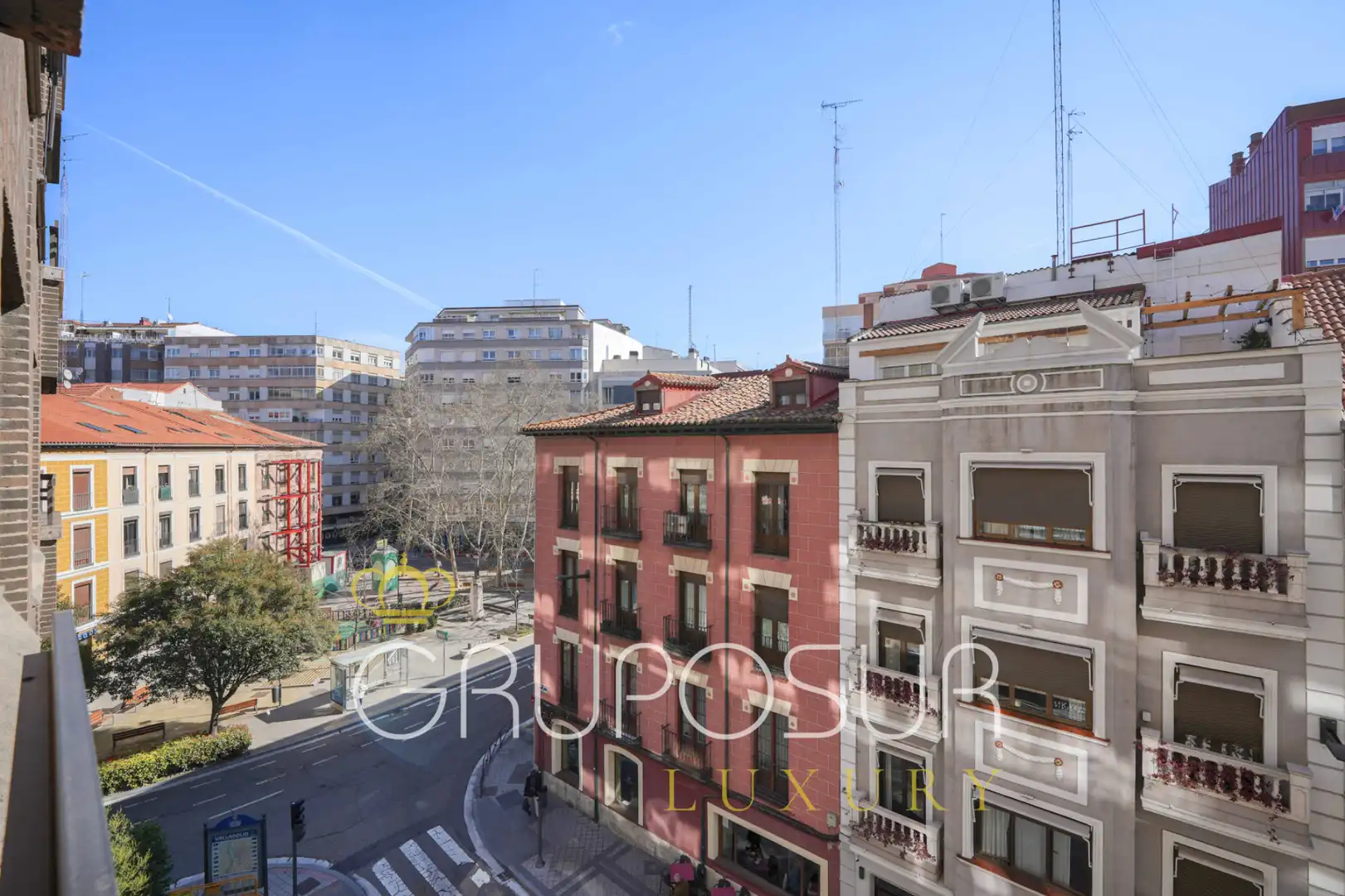 Vista exterior de Piso en venta en Valladolid con Calefacción, Parquet y Terraza