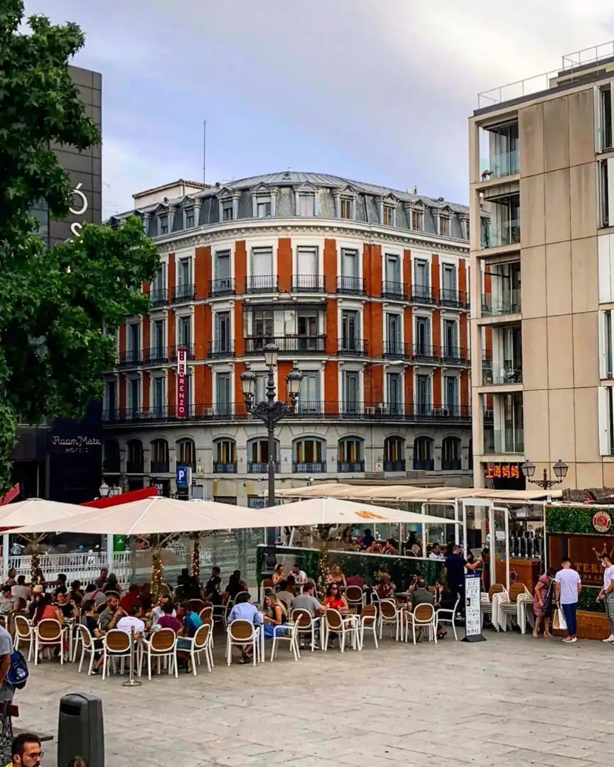Wohnung zur Miete in Calle de Hernán Cortés, Justicia - Chueca