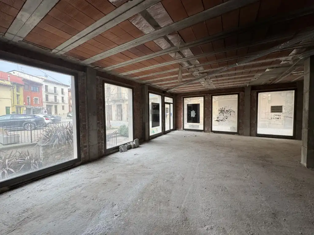 Commercial properties for sale in Sant Hipòlit de Voltregà