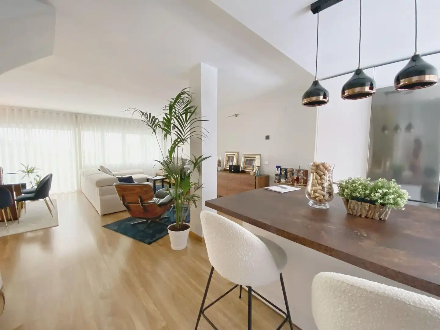 Wohnzimmer von Einfamilien-Reihenhaus zur Miete in Las Rozas de Madrid mit Klimaanlage, Heizung und Privatgarten