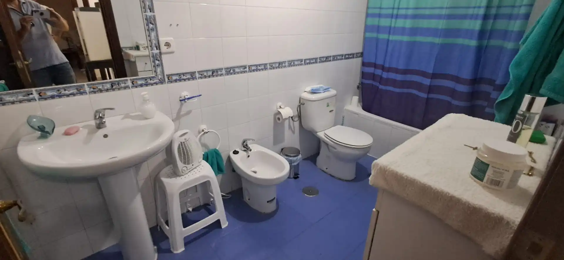 Baño de Piso en venta en Utrera con Aire acondicionado, Terraza y Balcón