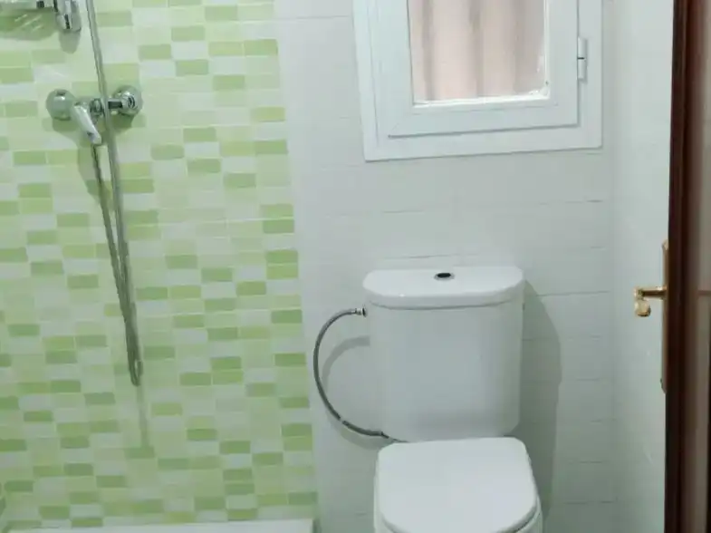 Baño de Planta baja para compartir en Mengíbar con Amueblado