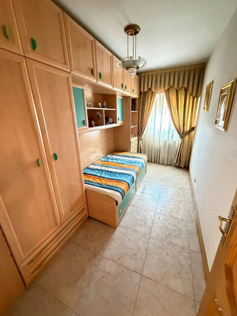 Bedroom of Flat for sale in Fuenlabrada  with Air Conditioner, Heating and Terrace