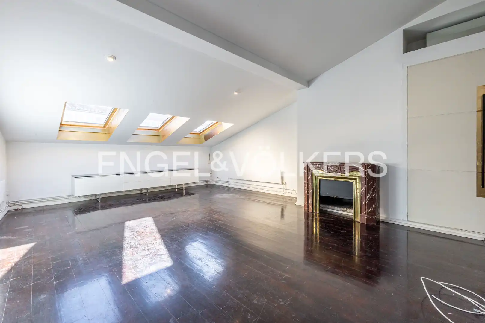 Living room of Attic for sale in Madrid  with Air Conditioner and Heating