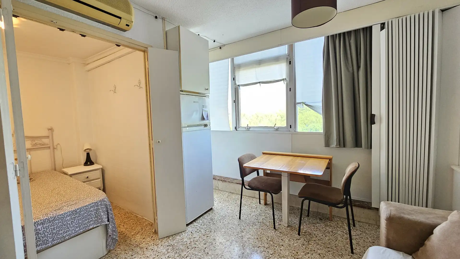 Schlafzimmer von Wohnung zum Verkauf in Benidorm mit Möbliert