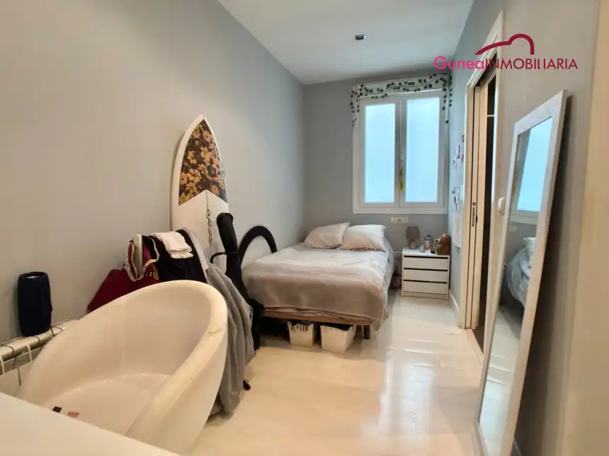 Schlafzimmer von Wohnung zum Verkauf in Donostia - San Sebastián 