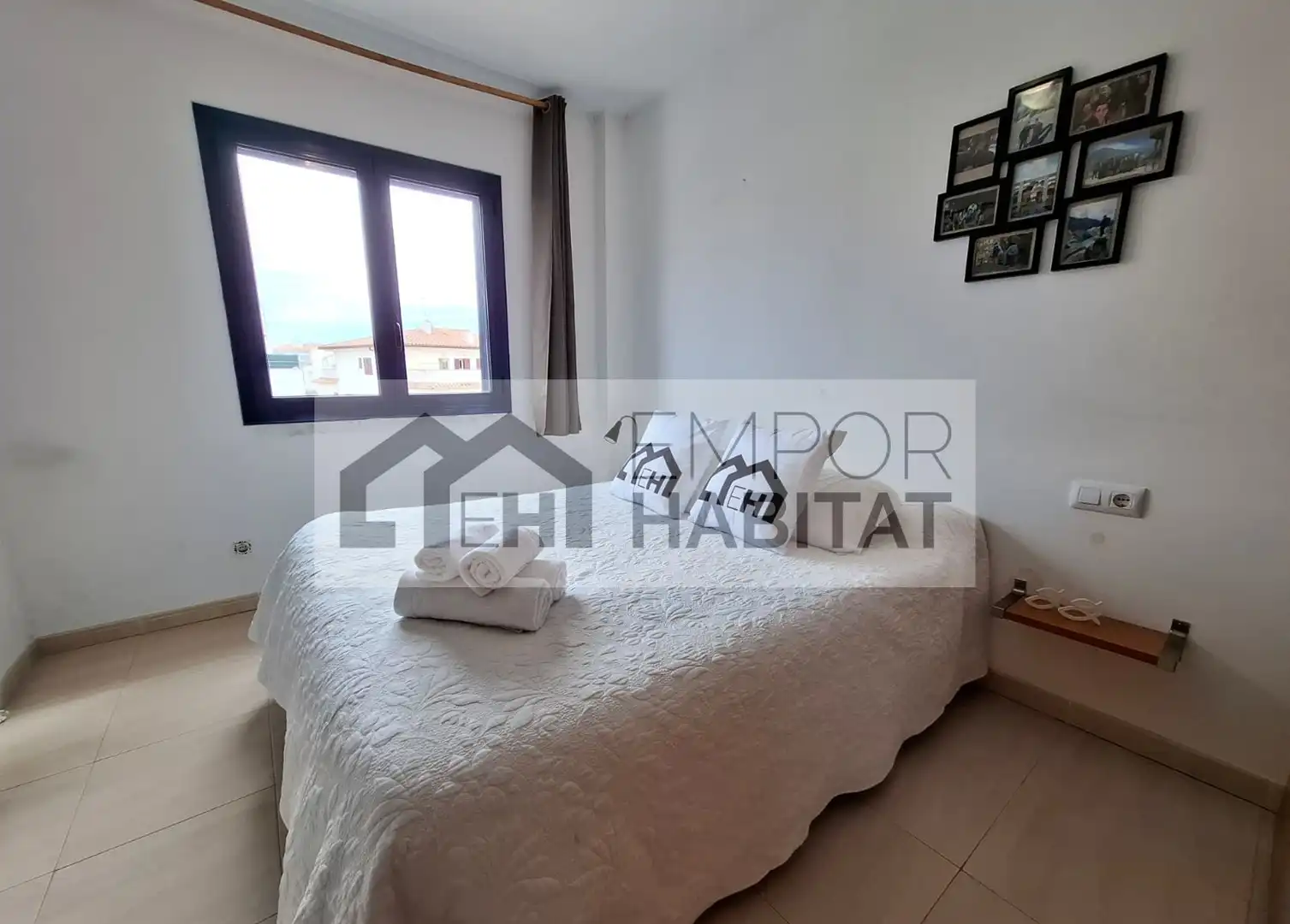 Bedroom of Apartments for sale in Llançà  with Air Conditioner, Terrace and Furnished