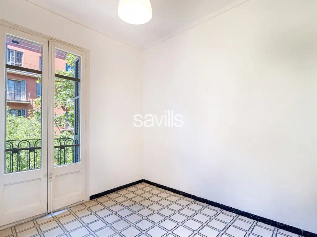 Dormitori de Apartament en venda en Barcelona amb Aire condicionat, Terrassa i Balcó
