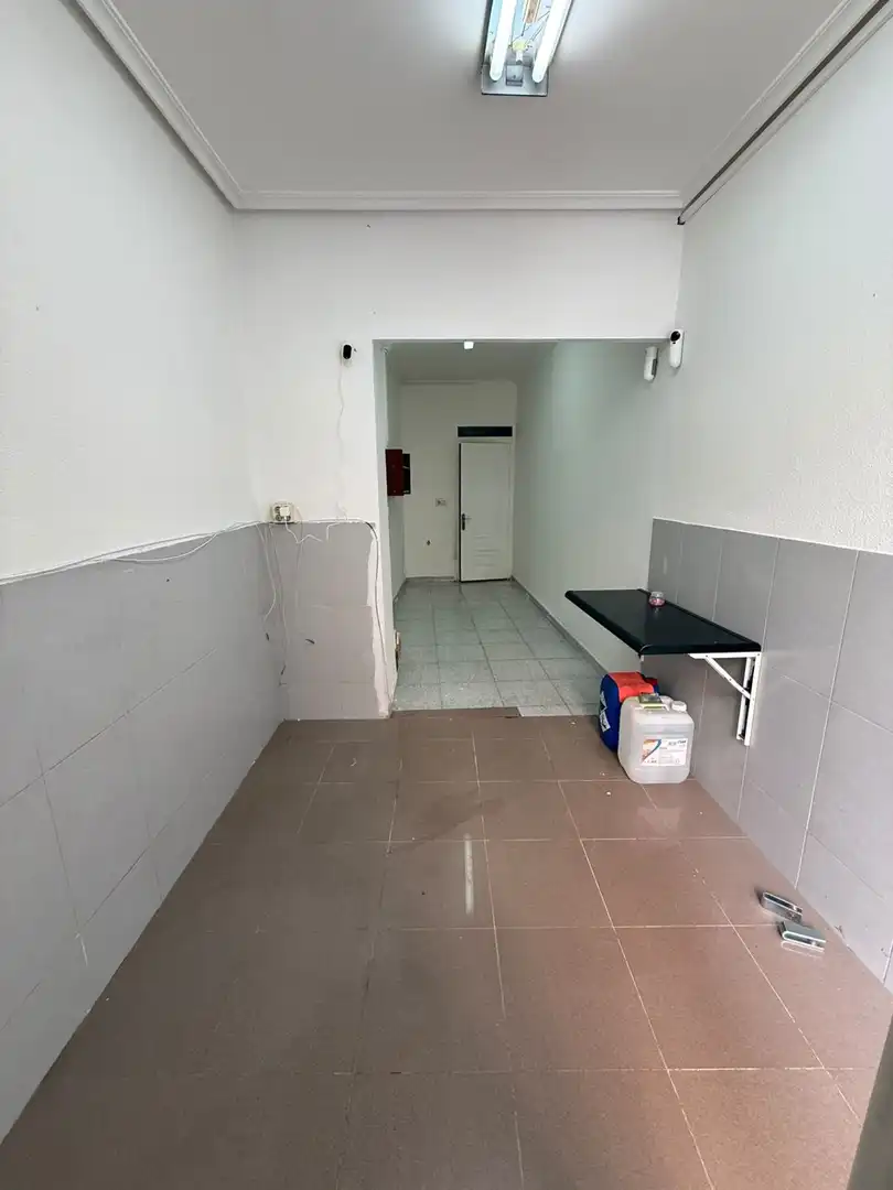 Local comercial en venda a Industria, imagen 6