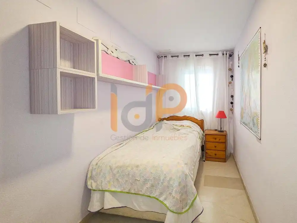 Habitación de Dúplex en venta en Garrucha con Aire acondicionado, Terraza y Trastero