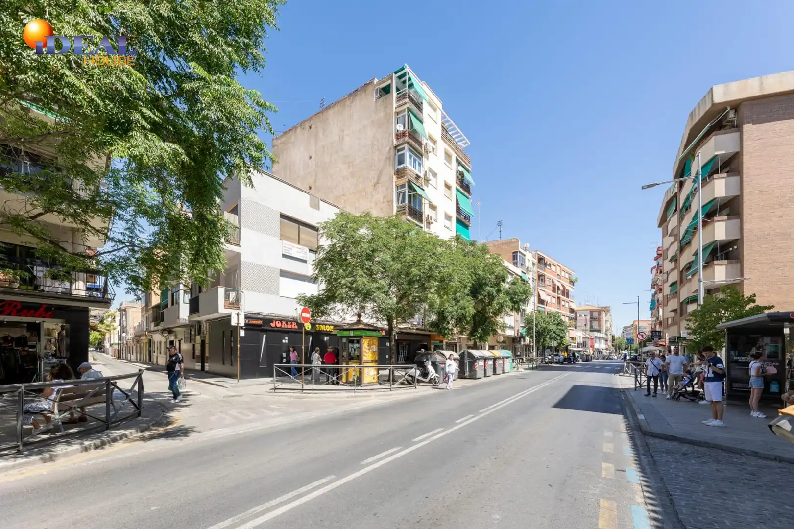 Adossat en venda a Calle HERMANOS CARAZO, imagen 2