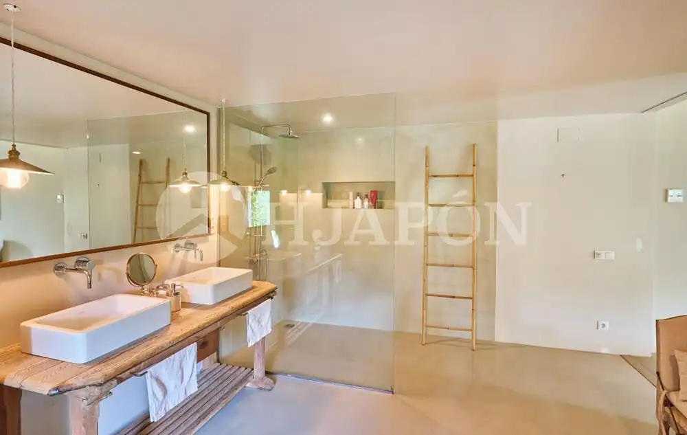 Badezimmer von Haus oder Chalet zum Verkauf in Alella mit Klimaanlage, Heizung und Privatgarten