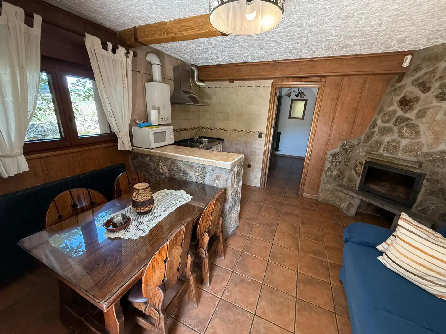 Cuina de Casa o xalet en venda en Cepeda la Mora amb Calefacció, Jardí privat i Traster