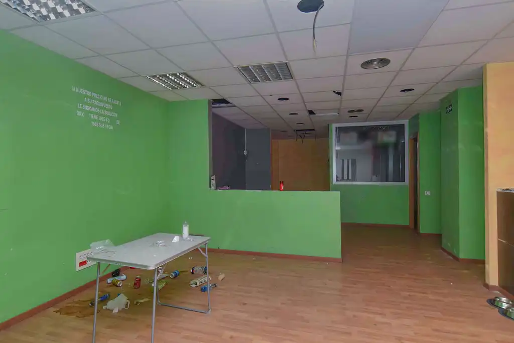 Local en venda a C/ Josep Trueta, Sant Joan - TV3