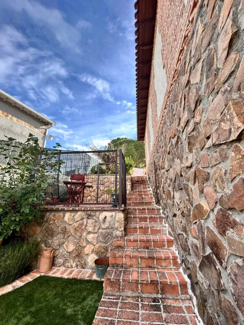 Terrassa de Casa o xalet en venda en Santa Cruz del Retamar amb Aire condicionat, Calefacció i Jardí privat