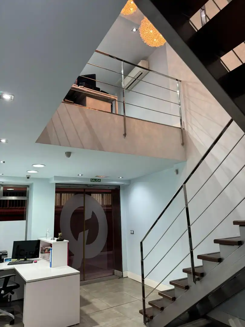 Local en venta en Elche / Elx con Aire acondicionado y Amueblado