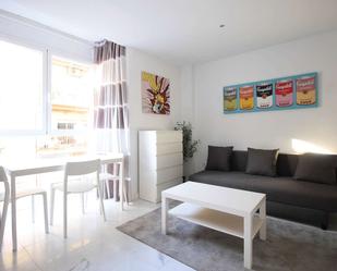 Bedroom of Study to share in  Madrid Capital  with Air Conditioner, Heating and Terrace