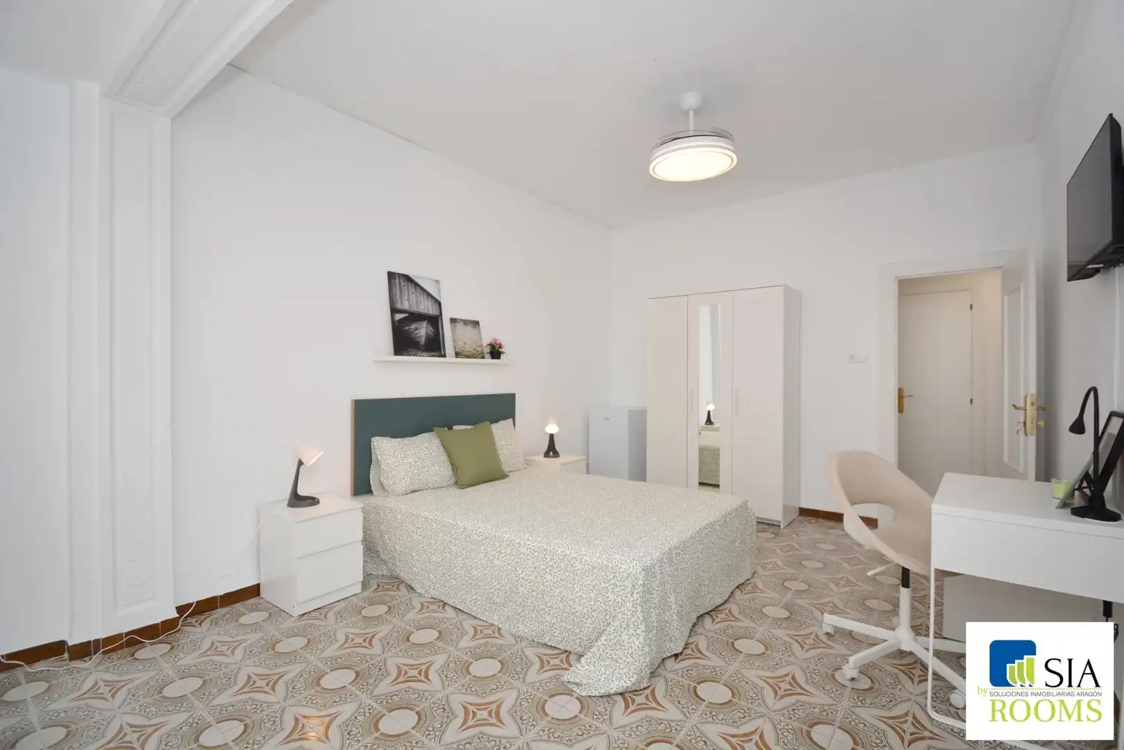 Habitación de Piso para compartir en Zaragoza con Calefacción, Terraza y Amueblado