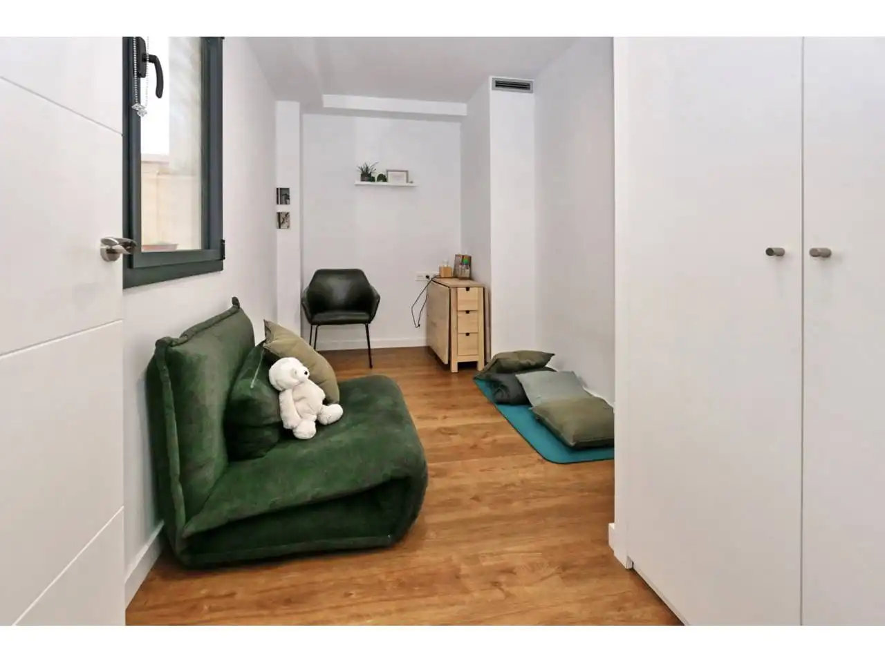 Schlafzimmer von Wohnung zum Verkauf in Barcelona mit Klimaanlage, Heizung und Parkett