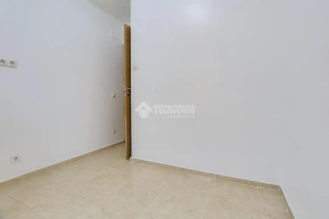 Dormitori de Pis en venda en Badalona amb Terrassa