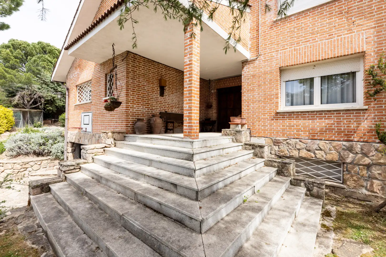 Exterior view of Houses for sale in Algete  with Air Conditioner, Private garden and Terrace