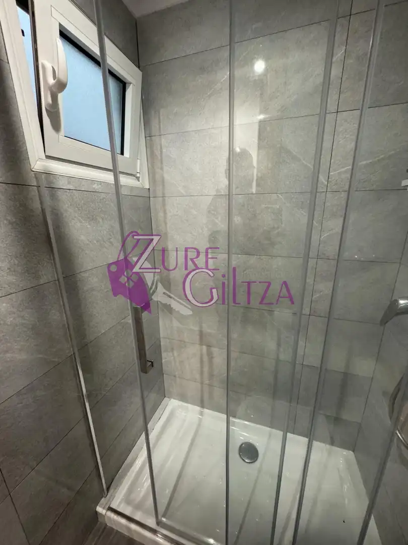 Bathroom of Flat for sale in Durango  with Heating and Furnished