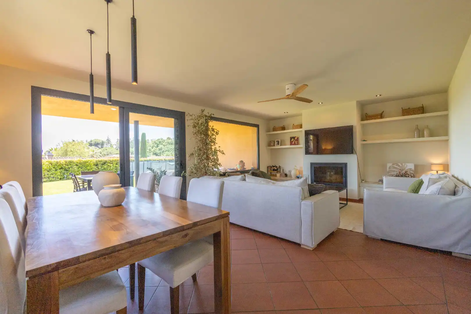 Living room of Houses for sale in Sant Vicenç de Montalt  with Air Conditioner, Heating and Private garden