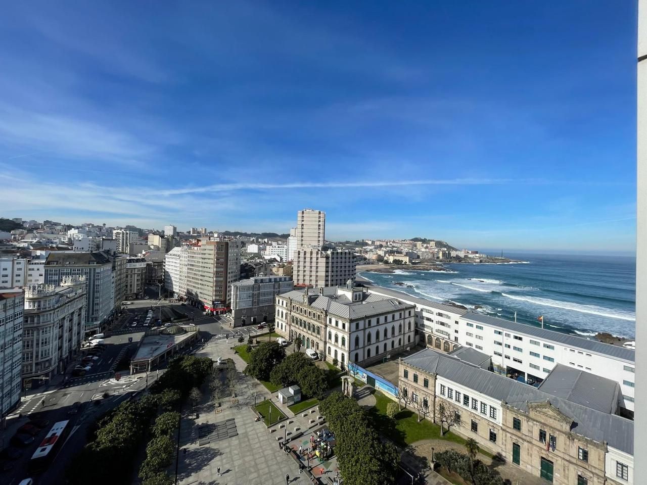 Wohnung zur Miete in Rúa San Andrés, Ensanche, Centro - Juan Flórez - Plaza Pontevedra