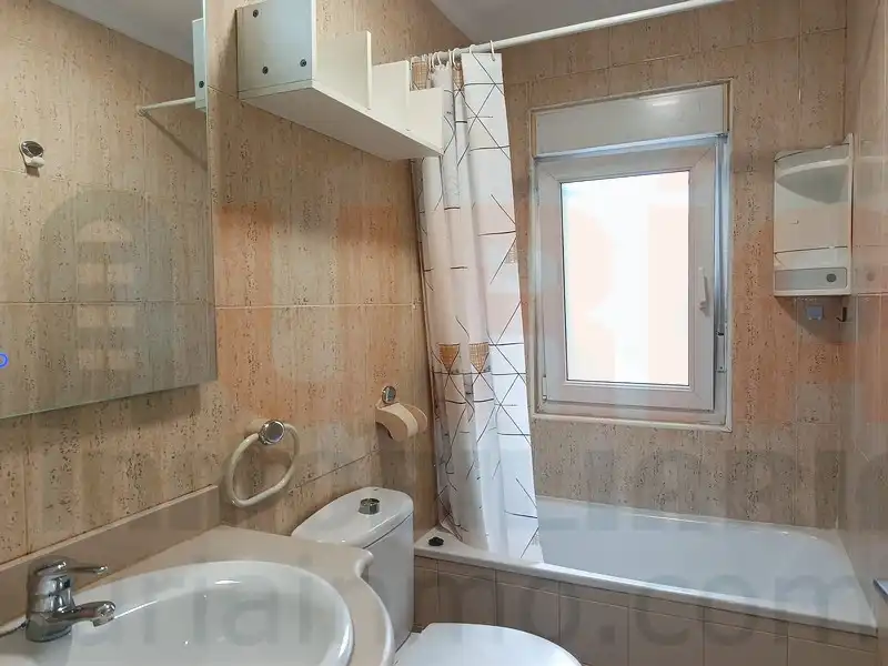 Baño de Piso en venta en Oviedo  con Calefacción, Amueblado y Horno