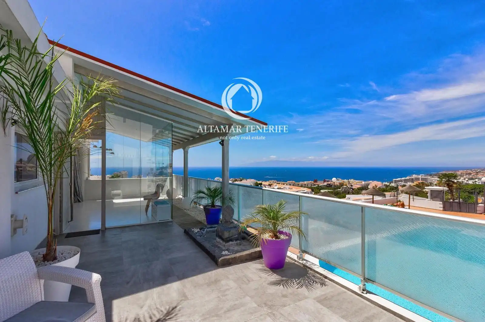 Apartamento con terraza en venta en Costa Adeje