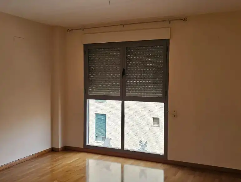 Piso con terraza en venta en Benicalap, imagen 2
