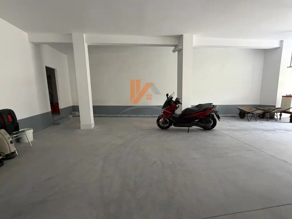 Casa o xalet en venda en Santiago de Compostela  amb Jardí privat, Moblat i Forn