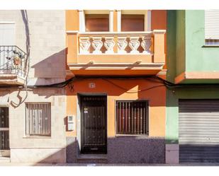 Exterior view of Single-family semi-detached for sale in Alzira  with Terrace