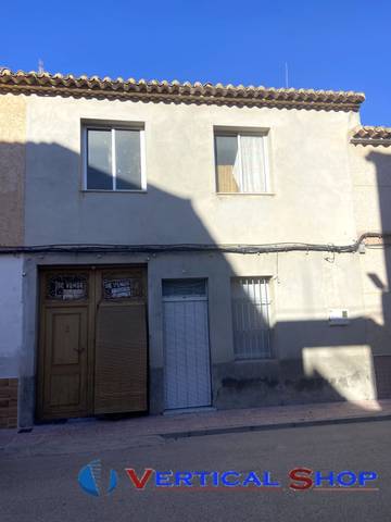 Casa-chalet en Venta en Jose Canalejas en Caudete
