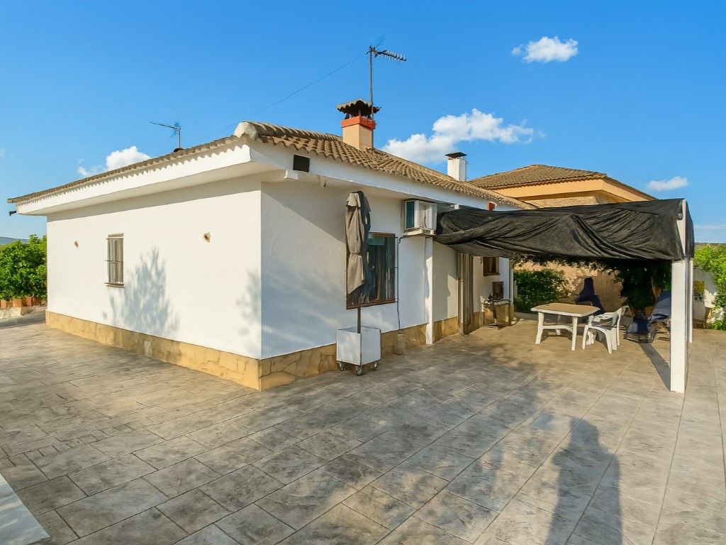 Vista exterior de Casa o chalet en venta en Torrelles de Foix con Aire acondicionado, Jardín privado y Terraza