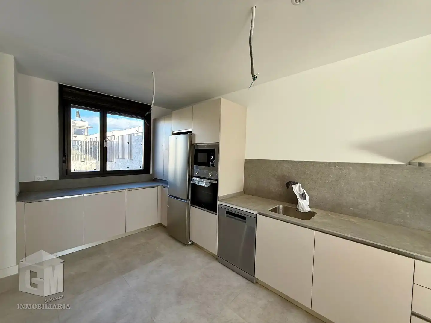 Cocina de Casa adosada en venta en Villaviciosa de Odón con Calefacción, Jardín privado y Terraza