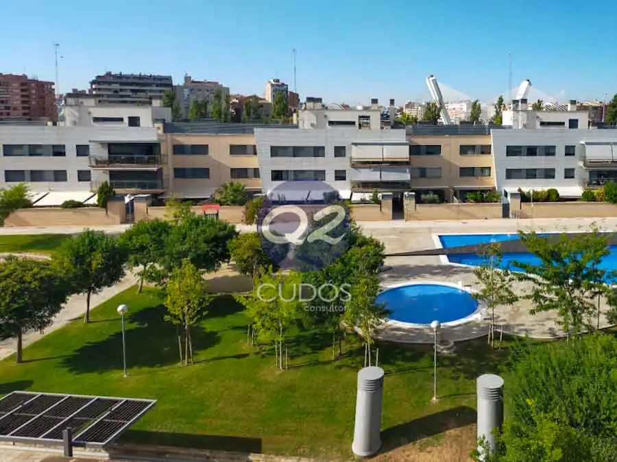 Schwimmbecken von Wohnung zur Miete in Lleida mit Klimaanlage, Heizung und Parkett