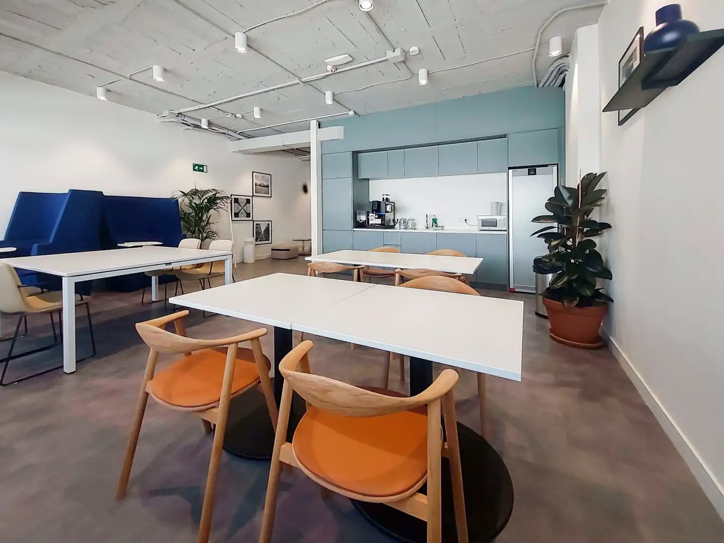 Office for rent in Tres Cantos  with Air Conditioner, Heating and Furnished