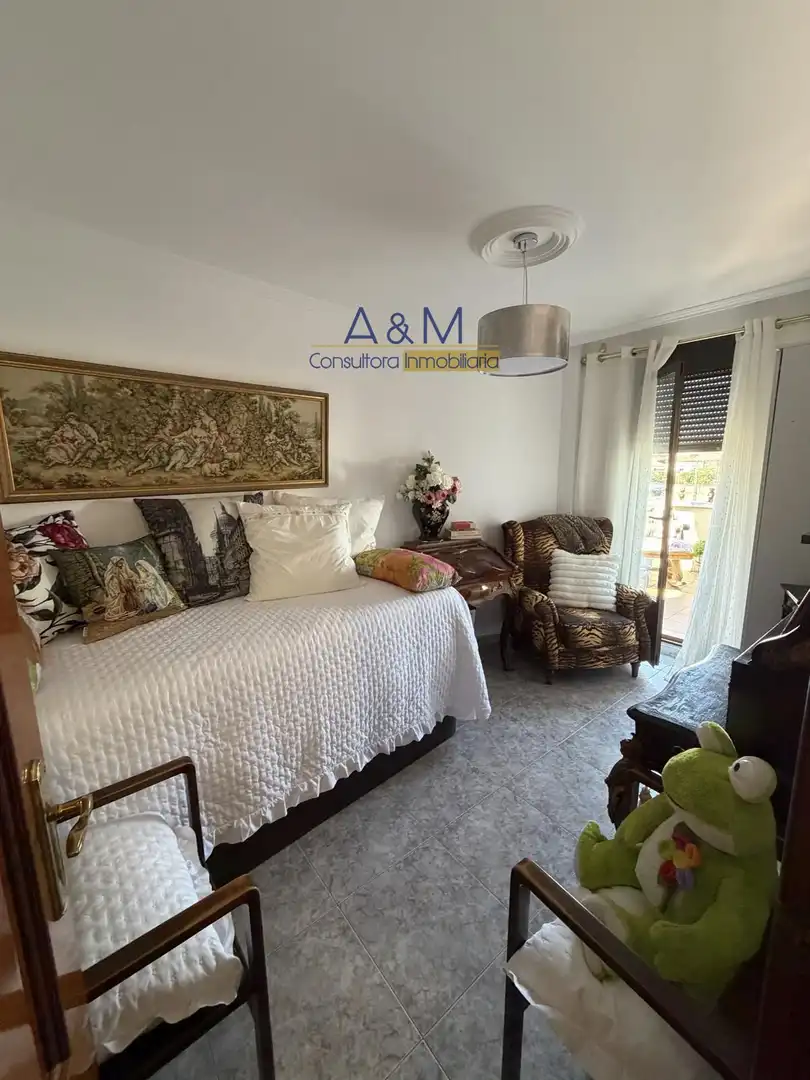 Habitación de Edificio en venta en Cigales