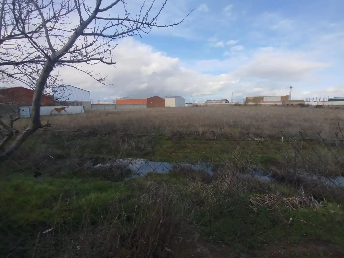 Casa o xalet en venda en Onzonilla amb Calefacció, Jardí privat i Parquet