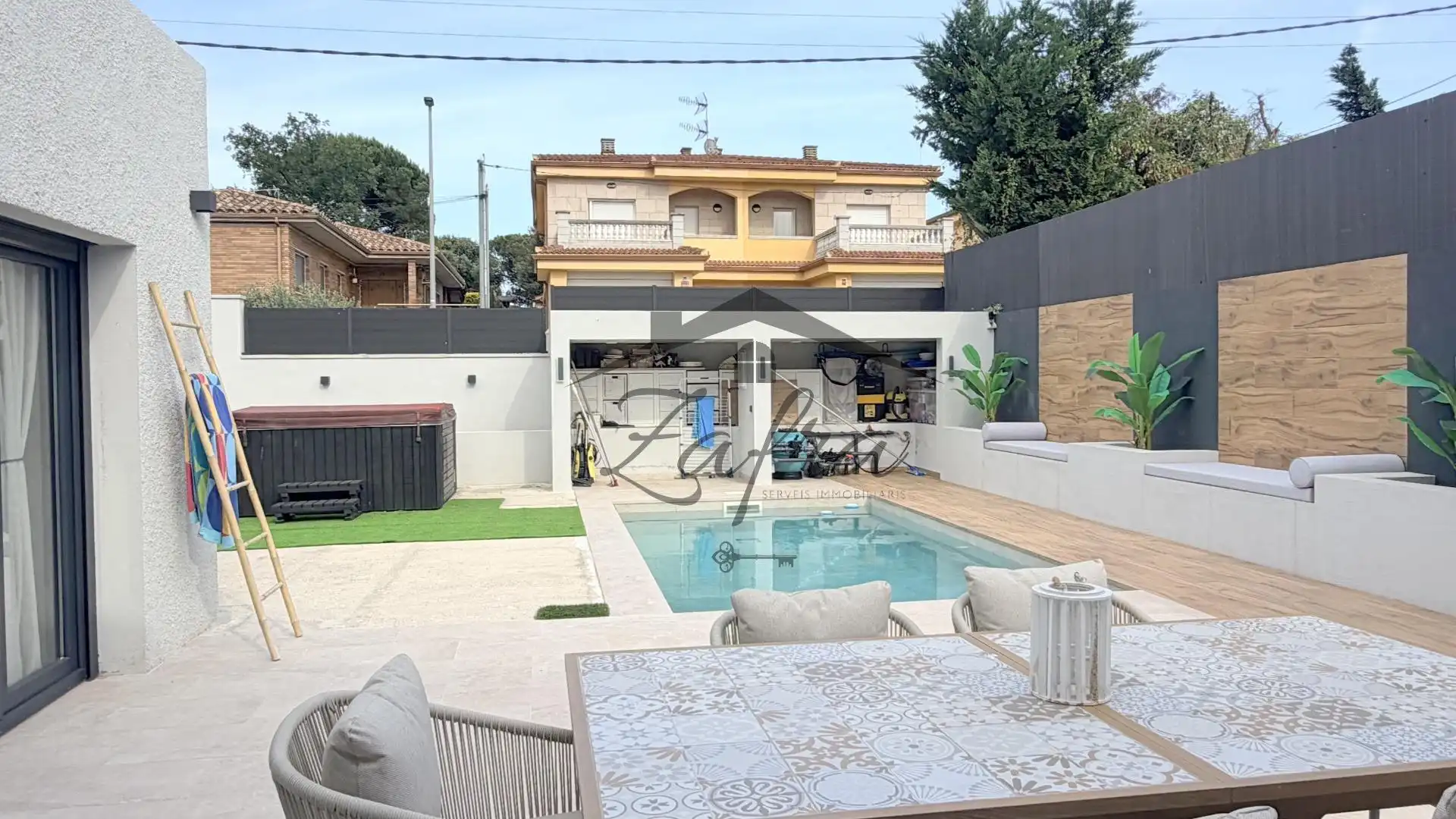 Piscina de Casa o xalet en venda en Santa Coloma de Farners amb Aire condicionat, Calefacció i Jardí privat
