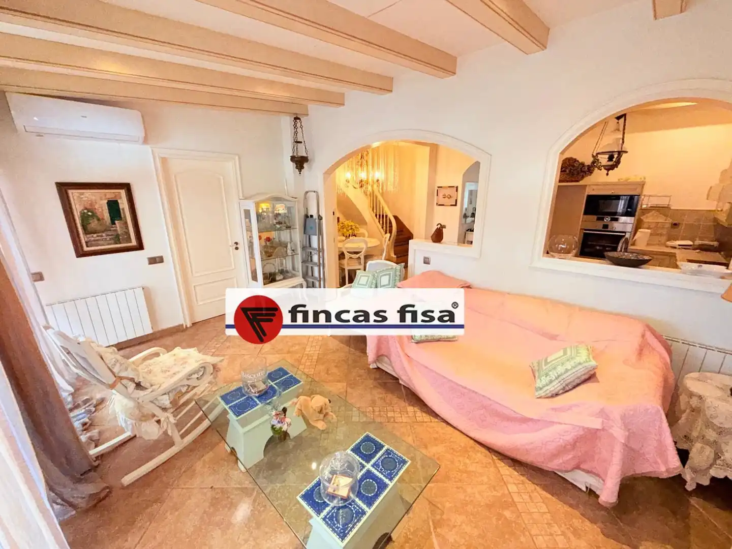 Sala d'estar de Casa adosada en venda en Premià de Mar amb Aire condicionat, Calefacció i Jardí privat