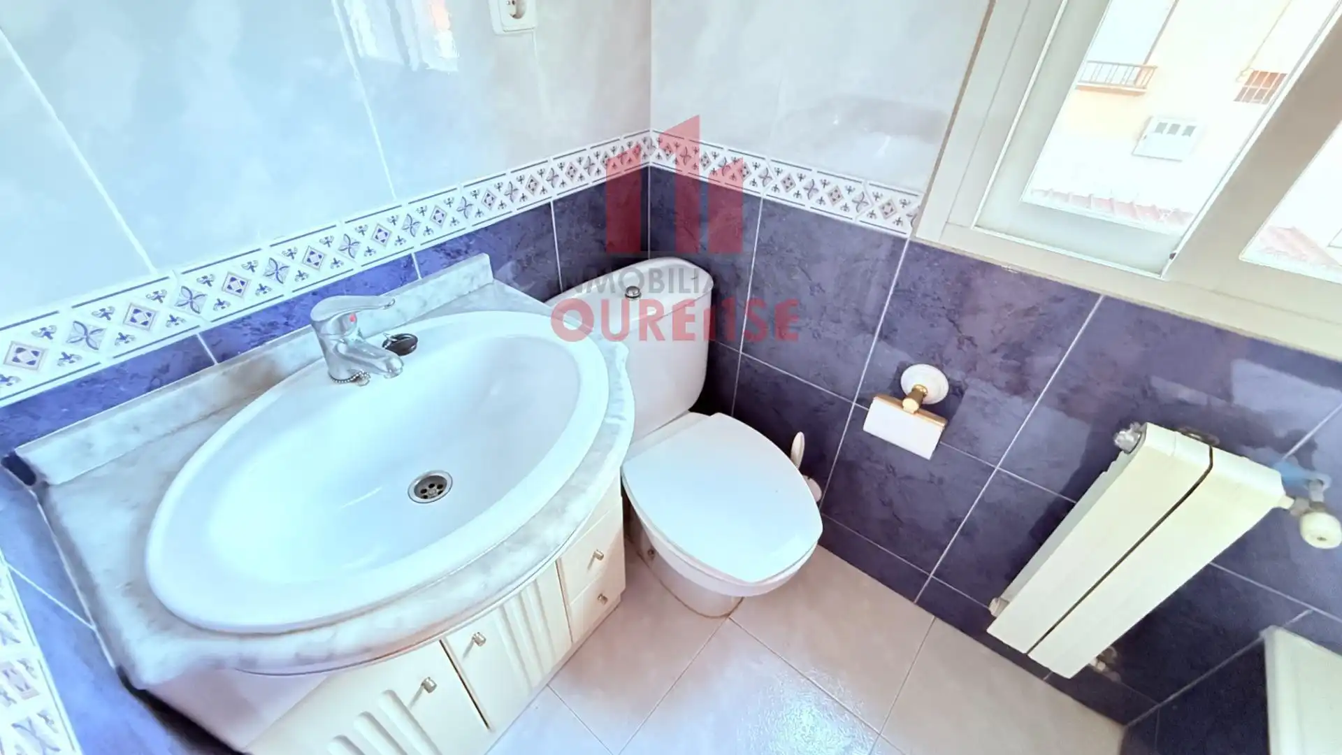 Bathroom of Buildings for sale in Ourense Capital 