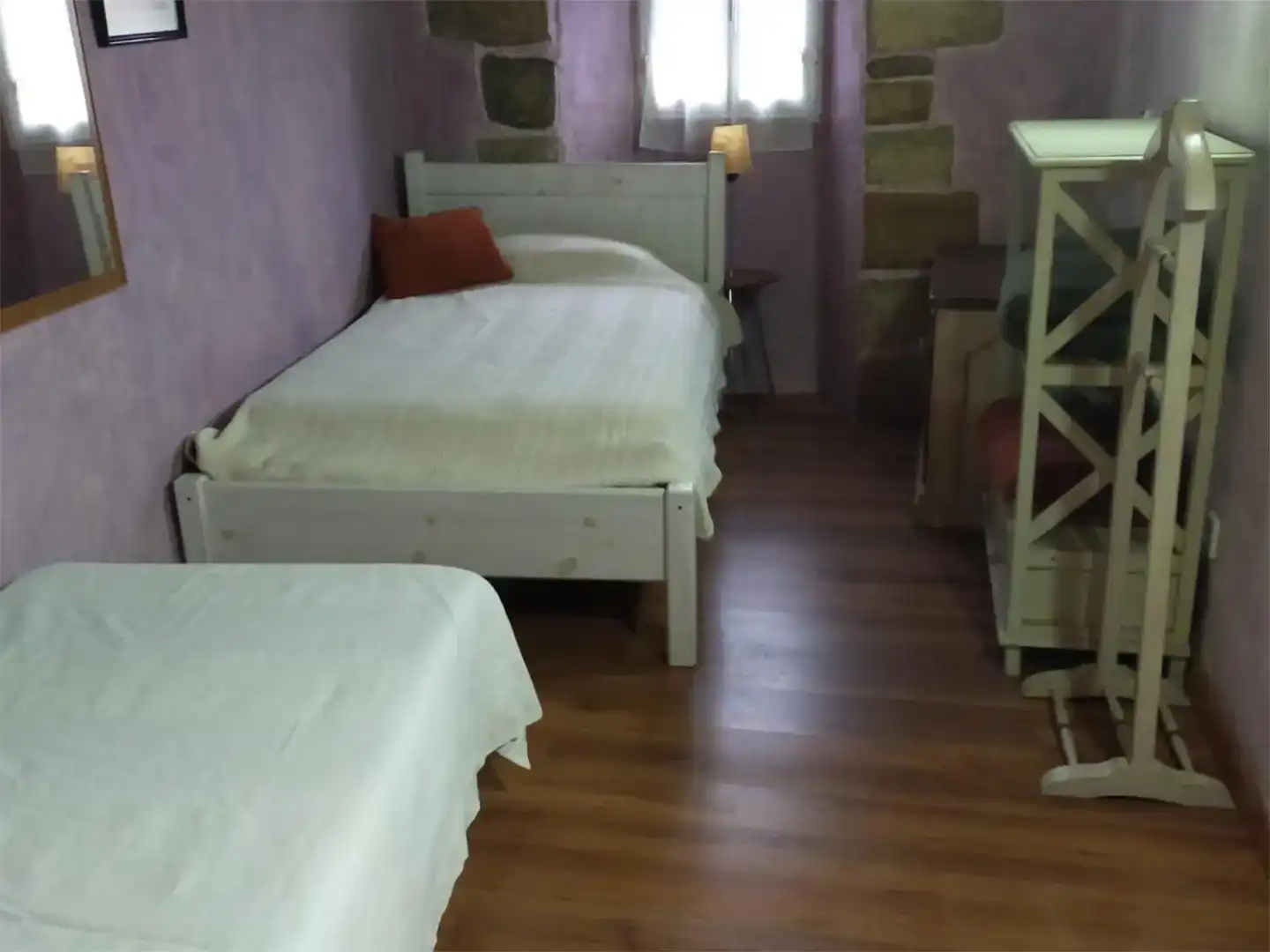 Dormitori de Finca rústica en venda en Burgos amb Jardí privat, Parquet i Moblat